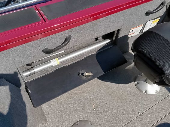 2018-Tracker-Targa-V18-WT-Mercury-150-4S-35