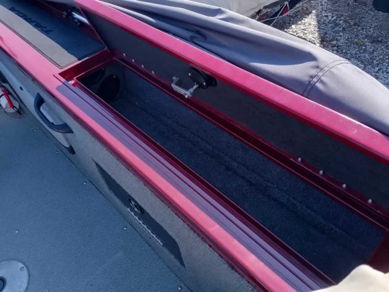 2018-Tracker-Targa-V18-WT-Mercury-150-4S-37