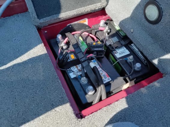 2018-Tracker-Targa-V18-WT-Mercury-150-4S-44