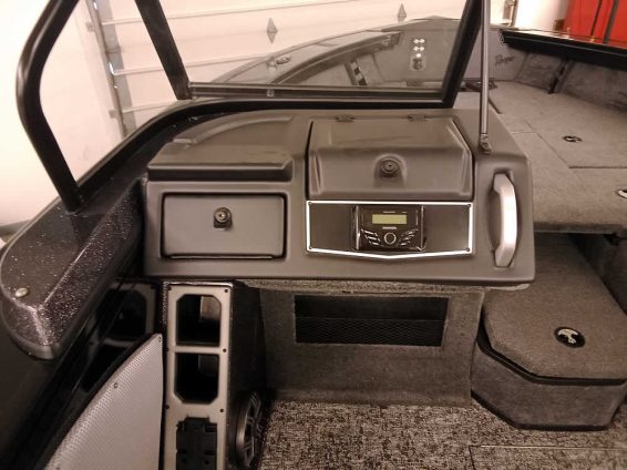 2026-Ranger-VX1988-WT-Mercury-200-XS4S-11