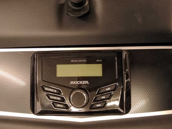 2026-Ranger-VX1988-WT-Mercury-200-XS4S-13