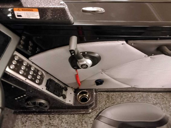 2026-Ranger-VX1988-WT-Mercury-200-XS4S-19