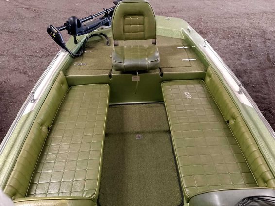 1978-Bomber-Hornet-2009-Evinrude-90-2S-14