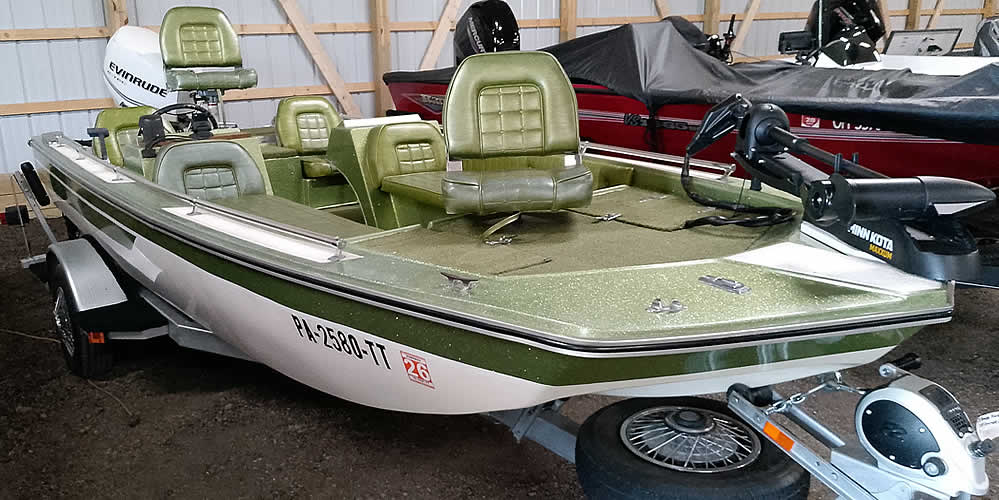 1978 Bomber Hornet - 2009 Evinrude 90 E-Tec