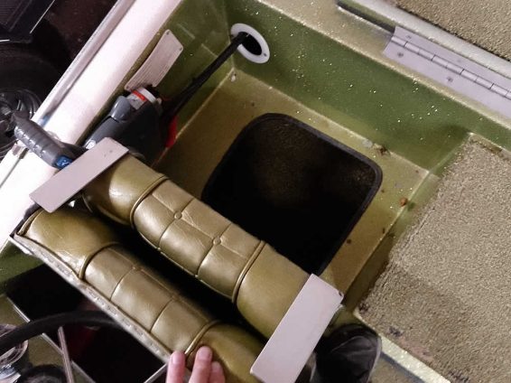 1978-Bomber-Hornet-2009-Evinrude-90-2S-26