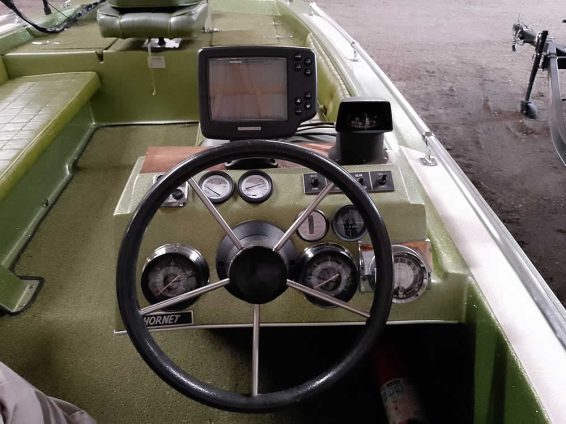 1978-Bomber-Hornet-2009-Evinrude-90-2S-27