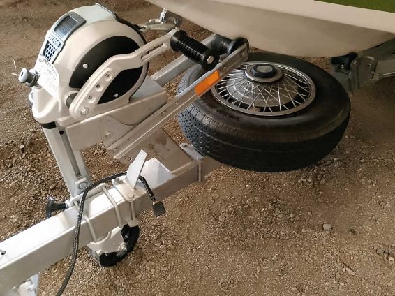 1978-Bomber-Hornet-2009-Evinrude-90-2S-33