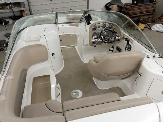 2015 Hurricane 217 Sun Deck - Volvo 5.7 GXi IO