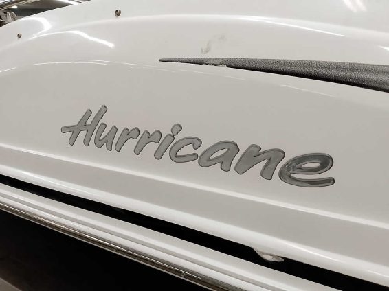 2015-Hurricane-217-Sundeck-Volvo-57GXi-IO-3