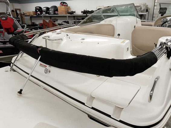 2015-Hurricane-217-Sundeck-Volvo-57GXi-IO-31