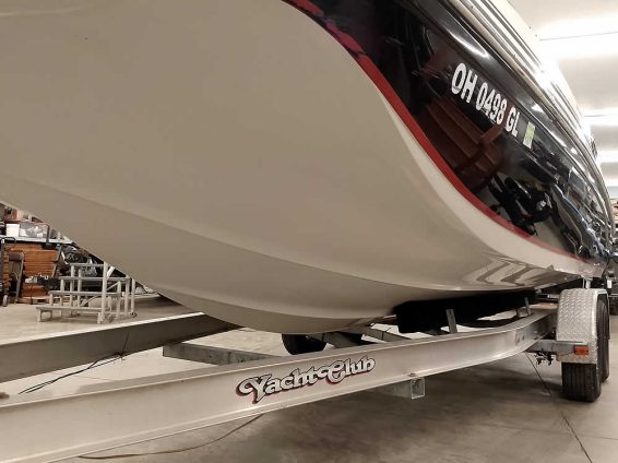 2015-Hurricane-217-Sundeck-Volvo-57GXi-IO-8