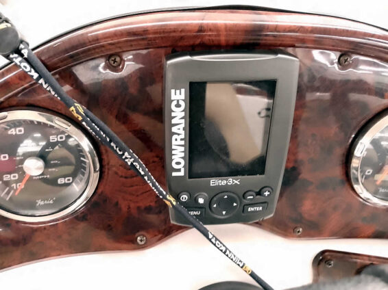 2015-Hurricane-202-SunDeck-Sport-Mercruiser-43L-20