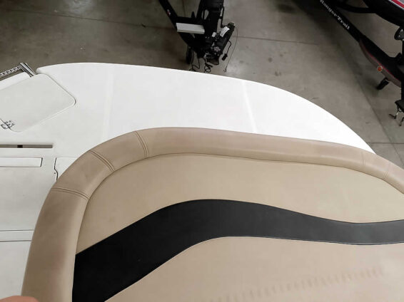 2015-Hurricane-202-SunDeck-Sport-Mercruiser-43L-29