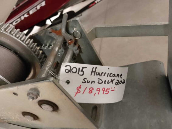 2015 Hurricane 202 Sun Deck Sport - Mercruiser 4.3L I/O